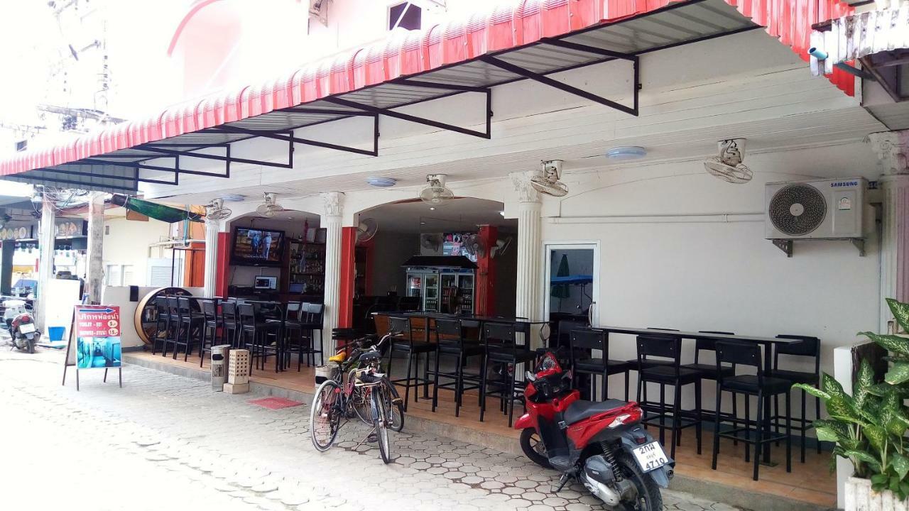 D.D. Inn Beach Guesthouse Pattaya Buitenkant foto
